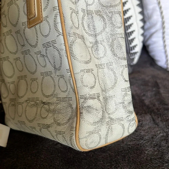 Salvatore Ferragamo tote - Picture 13 of 14
